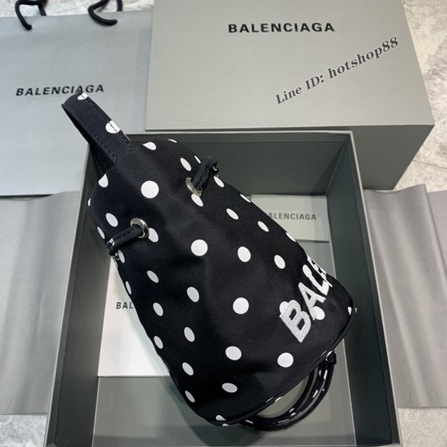 Balenciaga專櫃爆款Balen超輕水桶包 巴黎世家波點黑色帆布手提包 fyj1503